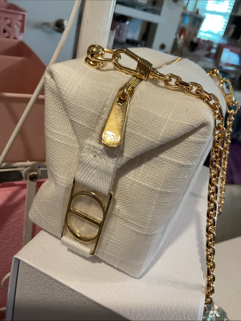 Dior Cream Quilted Crossbody with Gold Chain Strap - Picture 3 of 7